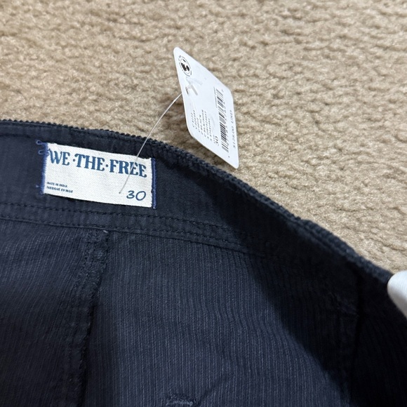 NWT Free People Osaka Black Corduroy Pants. Size 30 - Picture 4 of 9